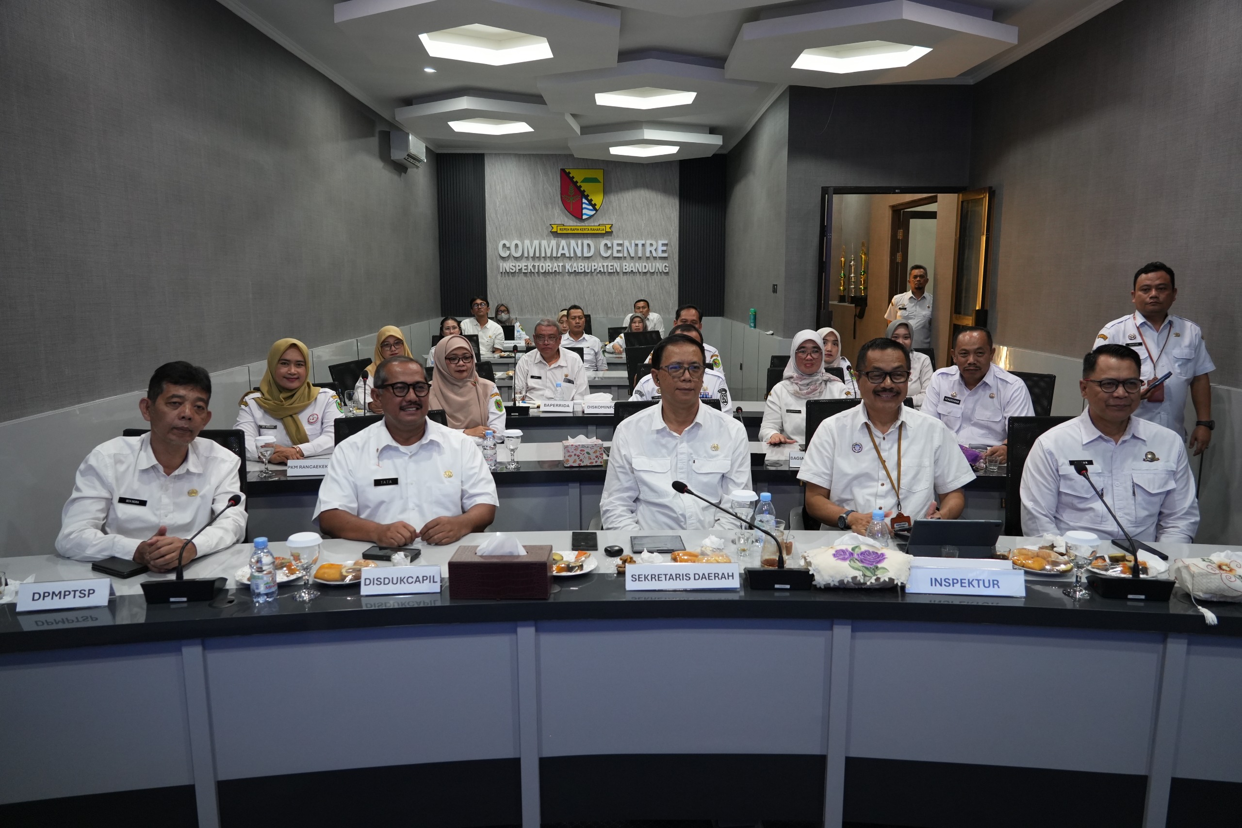 Di Bawah Kepemimpinan Kang DS, Tiga Unit Kerja Pemkab Bandung Raih Predikat WBK